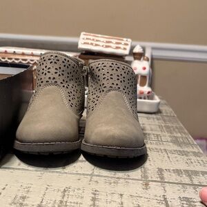 OshKosh B'gosh Kids Taupe Ankle Boots